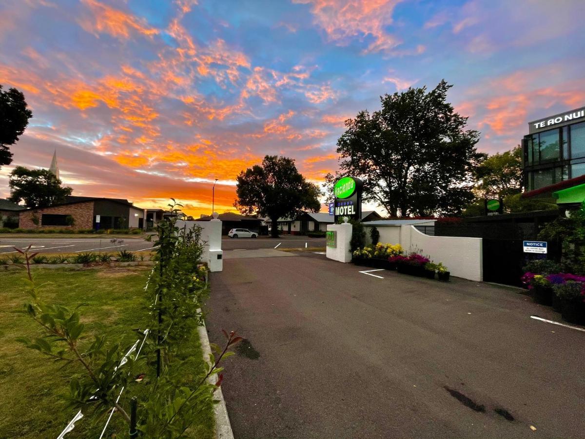 Hacienda Motor Lodge Palmerston North Exterior photo